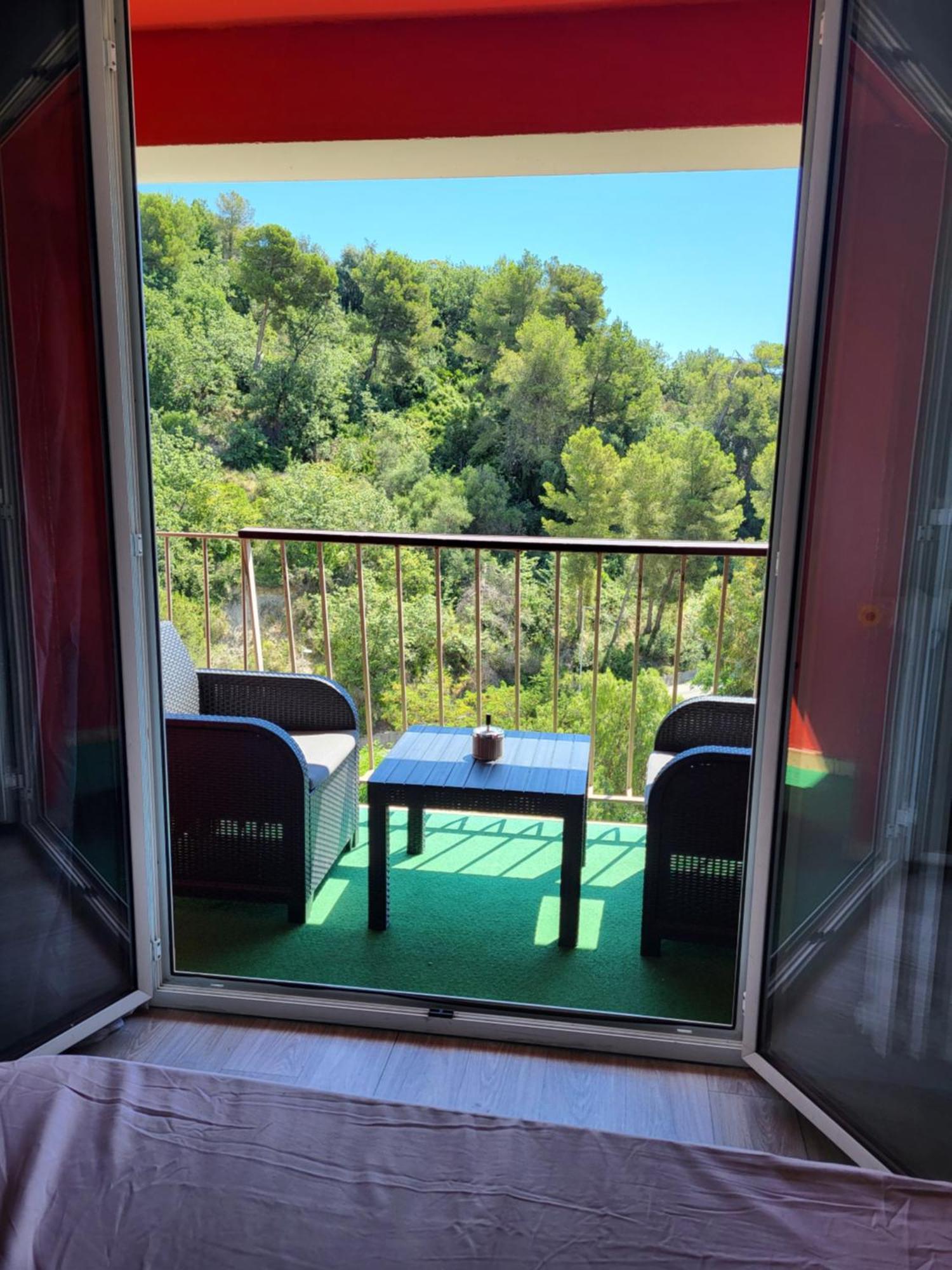 Private Room-2 In Hannana Apartment- 2 Min Walk To Tram 12 Min To Nice Train Station 15 Min To Massena Place Exteriör bild